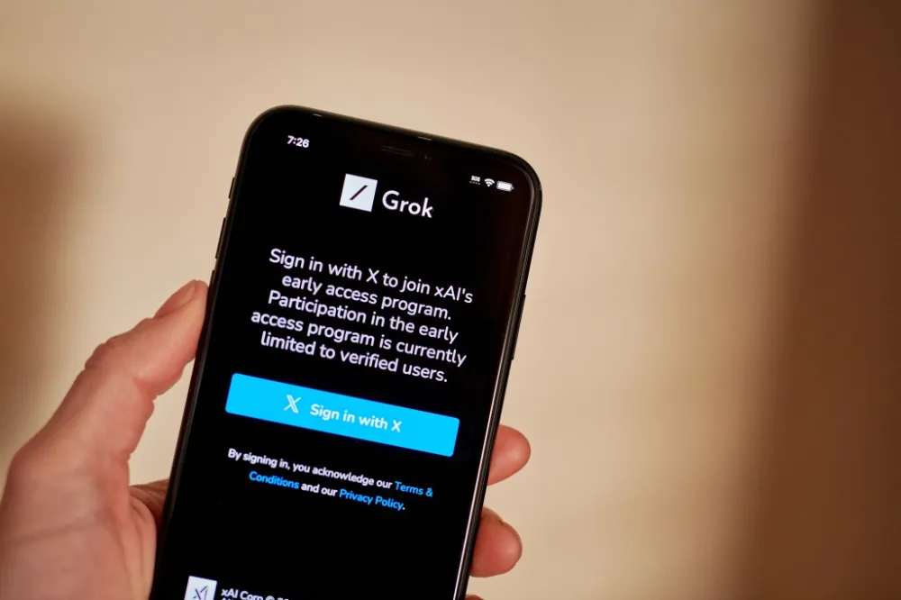 Uji Coba Aplikasi iOS Mandiri untuk Chatbot Grok