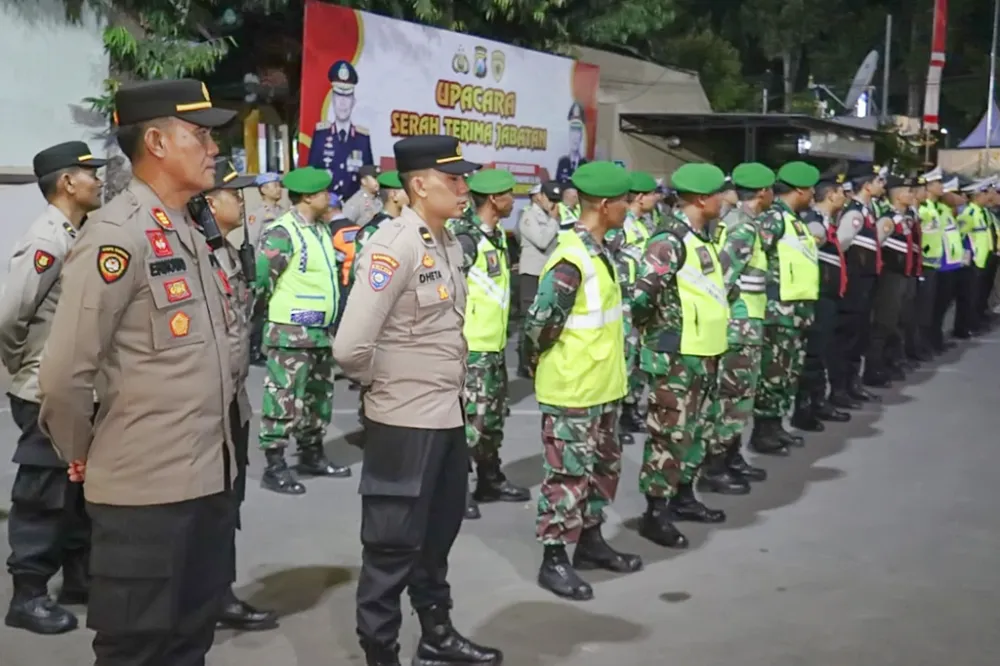 Personel Gabungan Tiga Pilar Siapkan Keamanan Malam Takbir di Lumajang