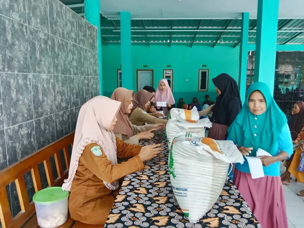 Program Bantuan Pangan sebagai Tiang Penyangga Harapan Bagi Masyarakat Desa 