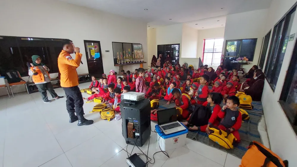 Kurangi Risiko Bahaya, BPBD Lumajang Berikan Edukasi Mitigasi Bencana untuk Anak Usia Dini