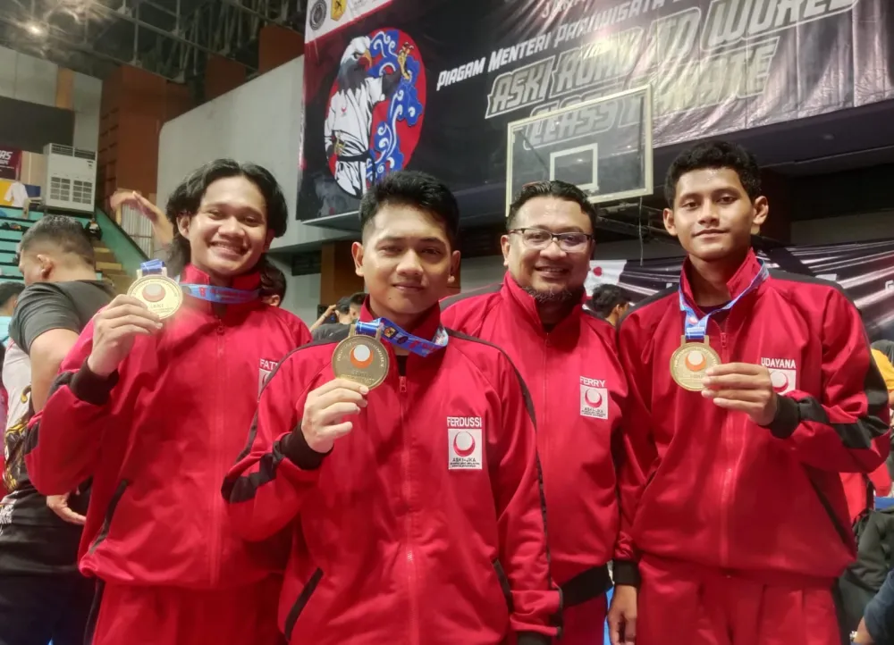 Tim Karate Kata Beregu Putra Lumajang Raih Emas Gemilang di Kejurnas ASKI 2024