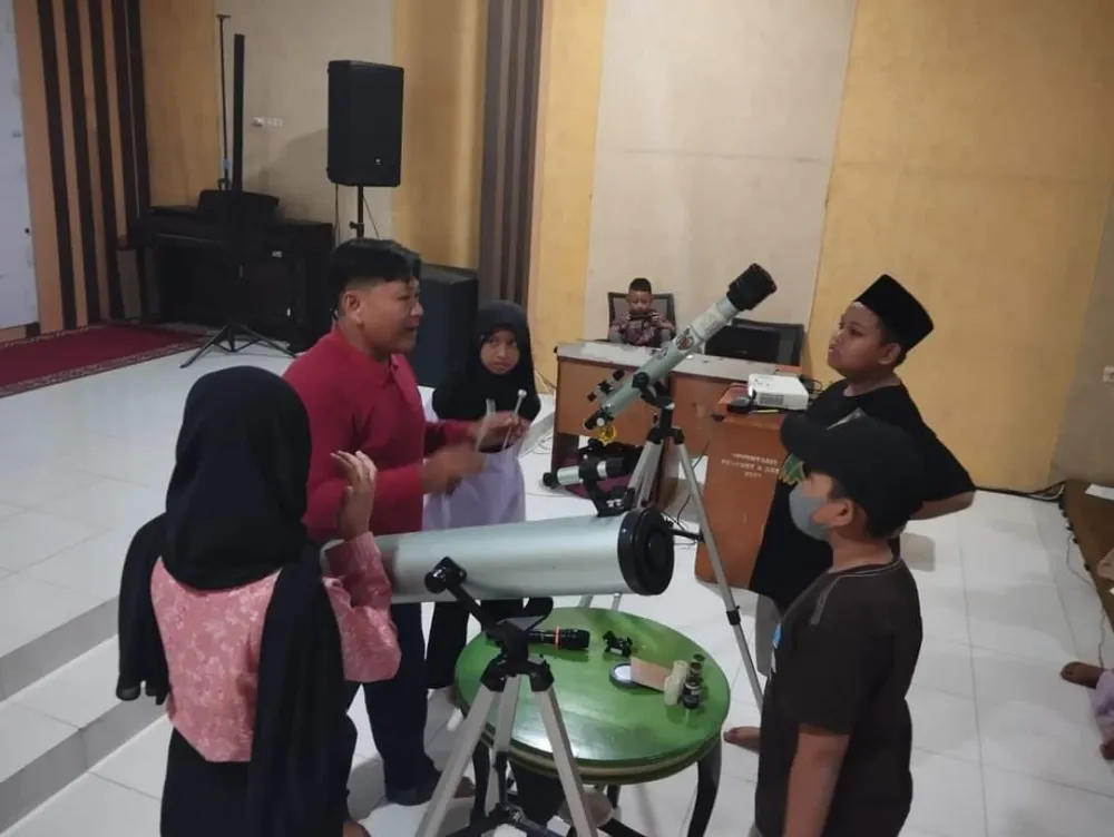 info kegiatan di Perpustakaan daerah kabupaten Lumajang tentang kelas Antariksa