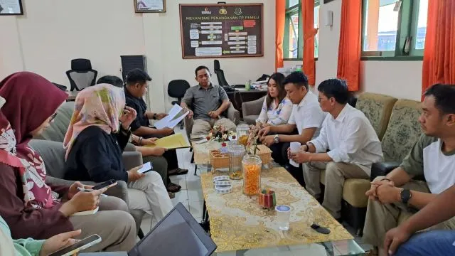 Tim Caleg DPR RI Golkar Lapor Pergeseran Suara ke Bawaslu Lumajang