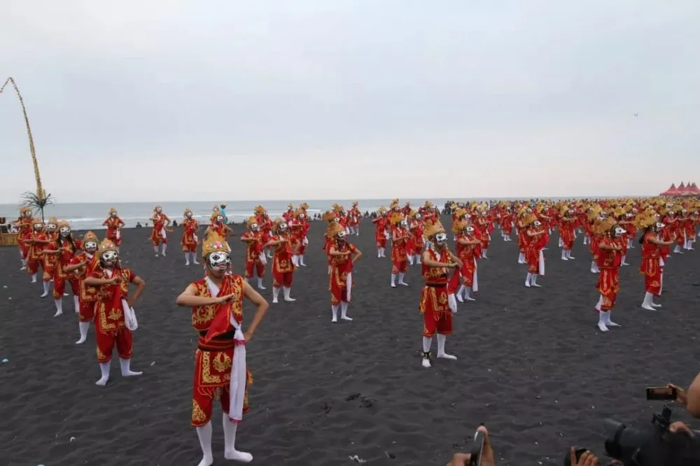 Segoro Topeng Kaliwungu 2025 Hadirkan Sendratari Kolosal dan Festival Budaya Pesisir
