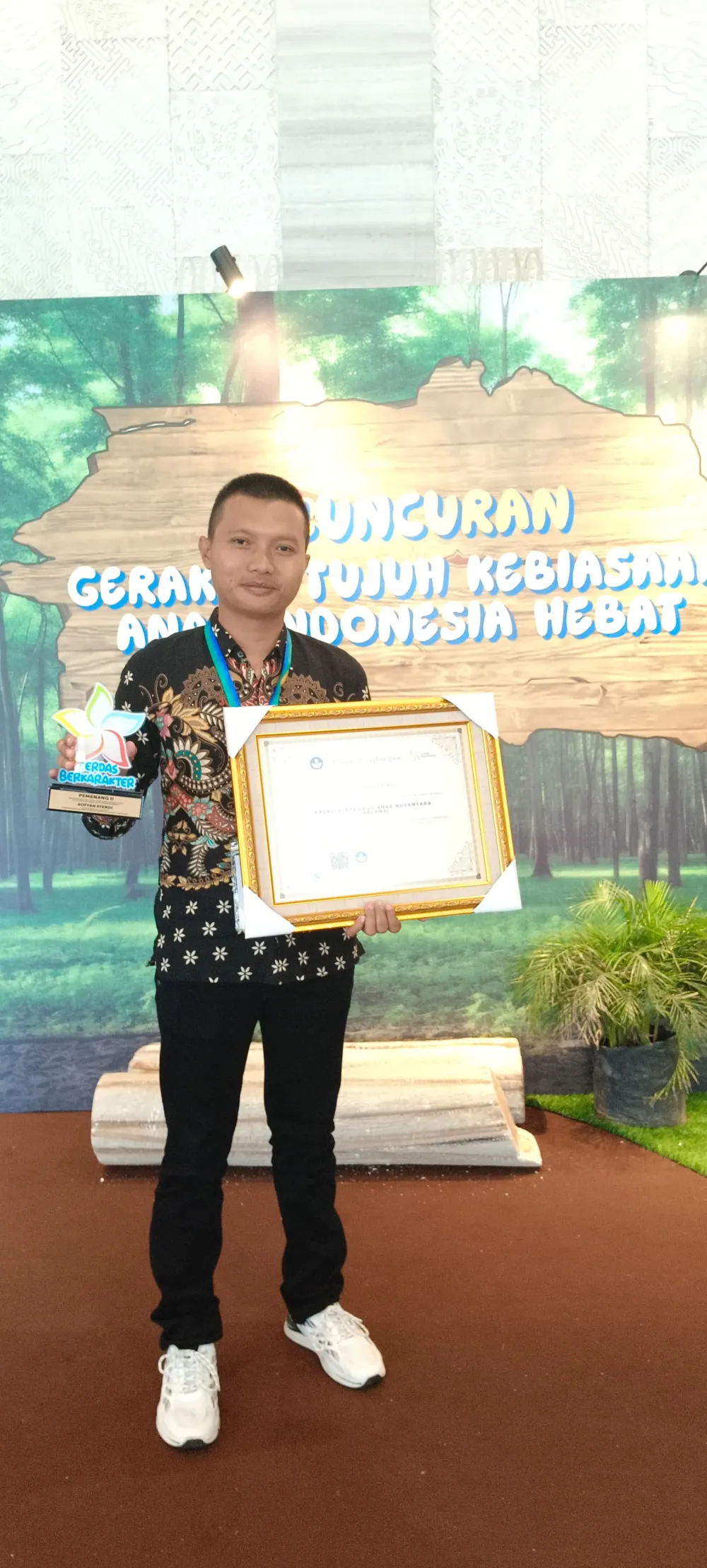 Juara 2 Nasional, Sofyan Efendi Banggakan Lumajang di Lomba Cipta Lagu Anak