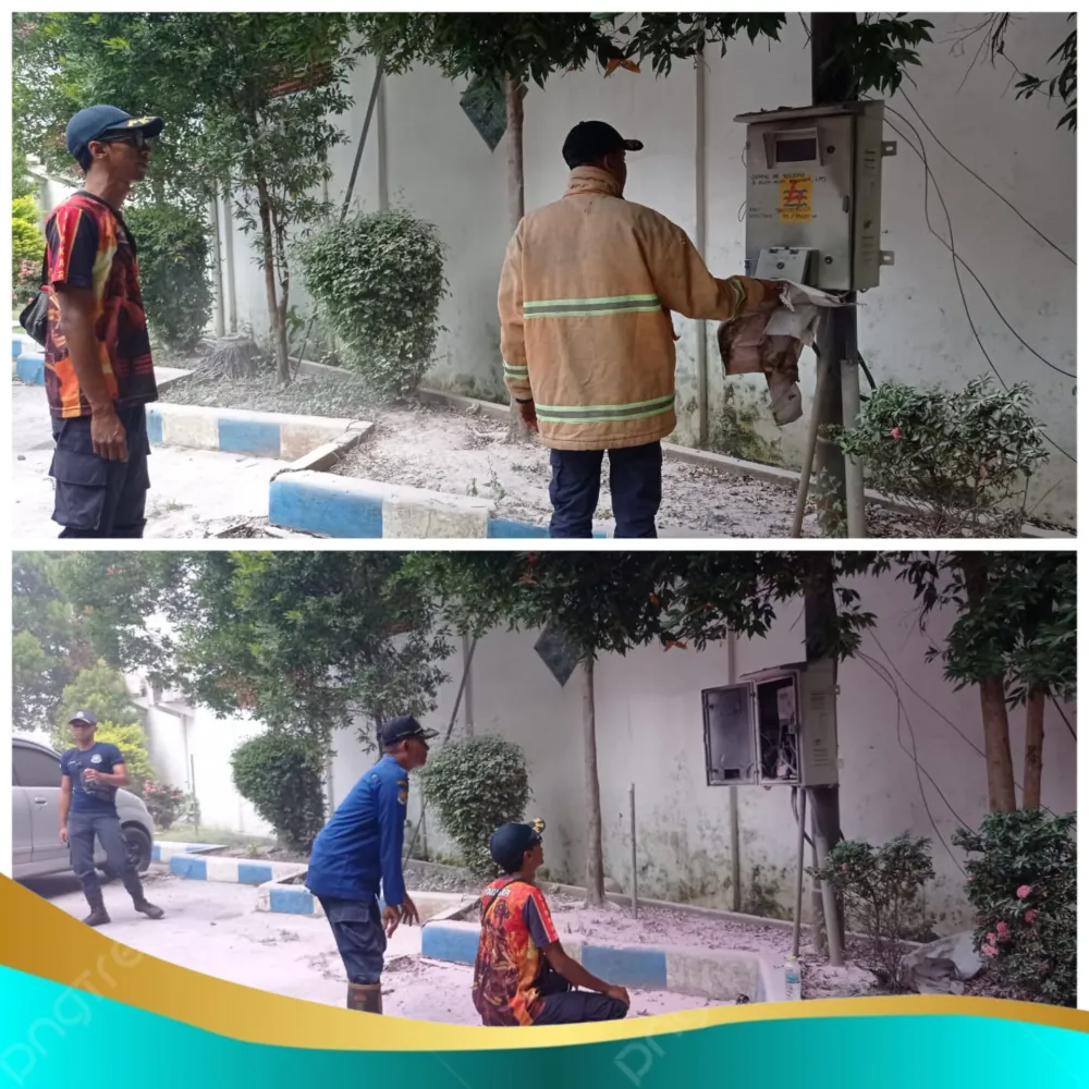 Penanganan Kebakaran Travo Listrik Milik PLN di Depan Gedung Sudjono Jln. Alun alun selatan Kel. Ditotrunan kec. Lumajang