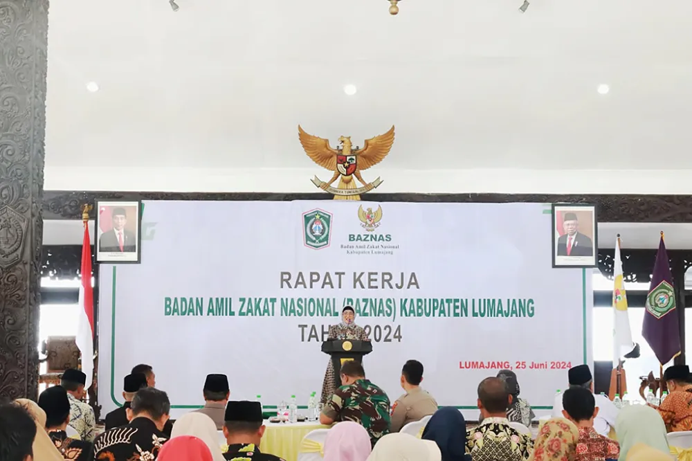 Pj. Bupati Lumajang Ajak Masyarakat Jadikan Zakat sebagai Gaya Hidup dalam Raker BAZNAS 2024