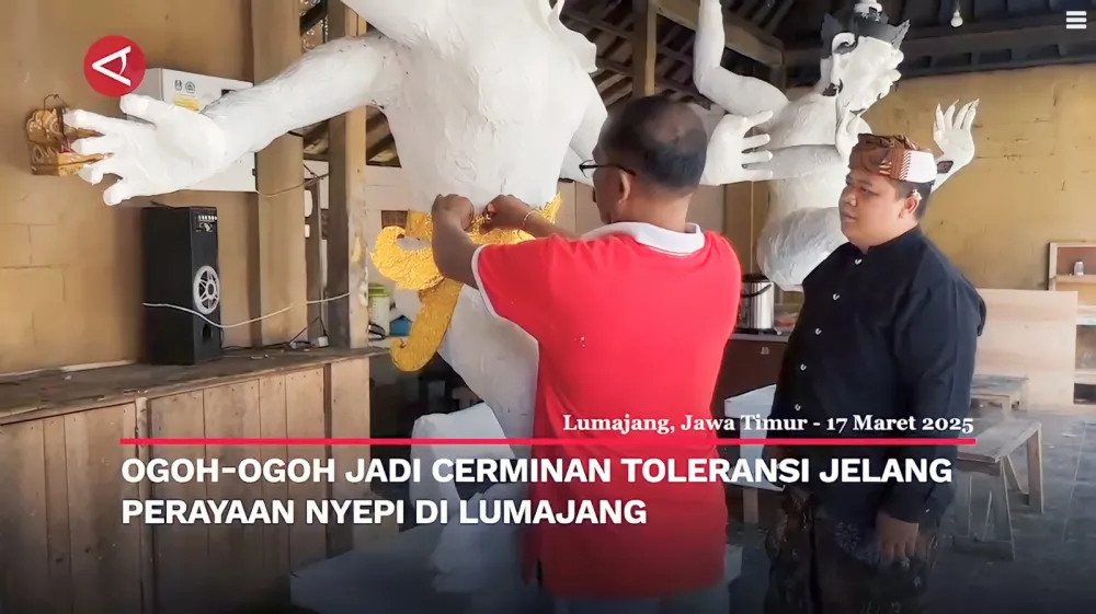 Semarak Toleransi, Umat Muslim dan Hindu di Senduro Bergotong Royong Membuat Ogoh-Ogoh