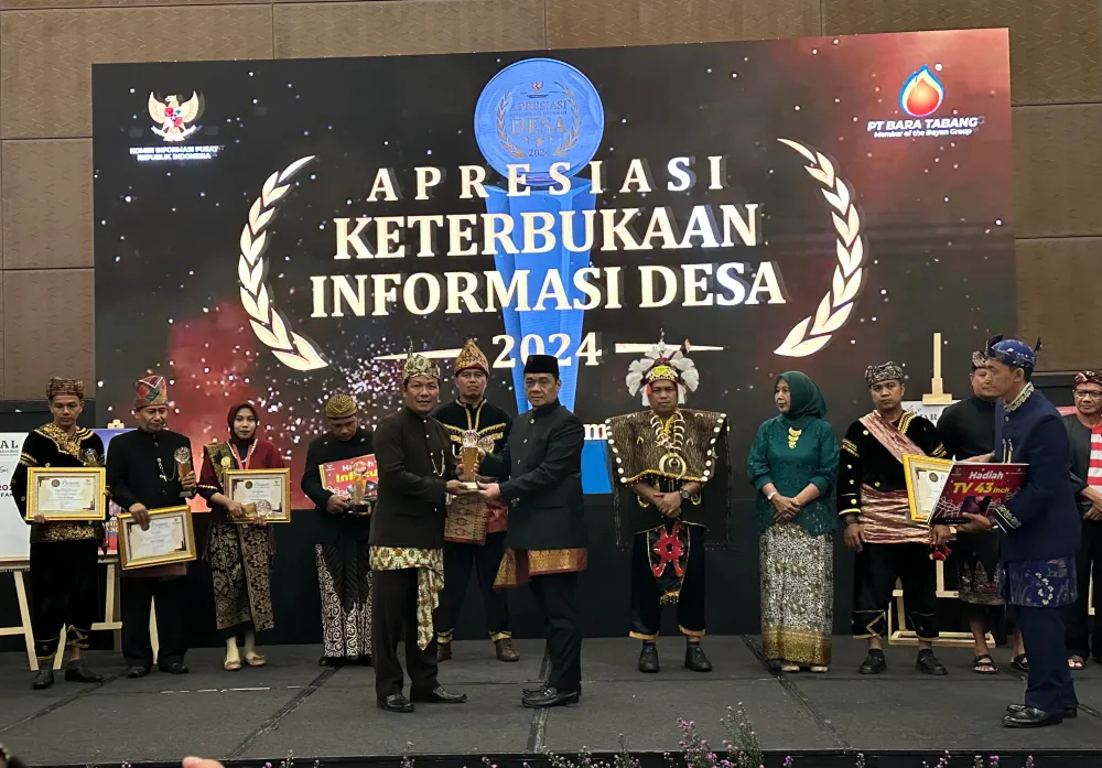 Desa Kraton Raih Peringkat Pertama dalam Ajang Apresiasi Keterbukaan Informasi Publik Desa 2024