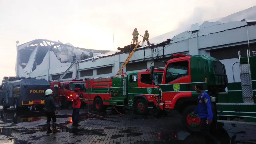 Peninjauan Kebakaran Mall GM Plaza, Pj. Bupati Lumajang Beri Pesan Penting bagi Keselamatan