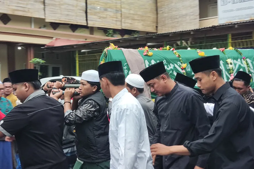 Bupati dan Wabup Lumajang Takziah untuk Mengenang Kiprah Ulama Perempuan Penjaga Akhlak Bangsa