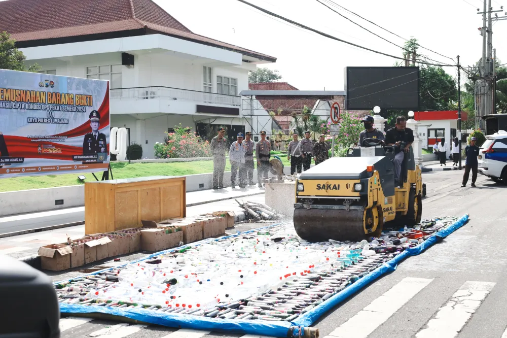 Ribuan Barang Bukti Hasil Operasi Polisi Dimusnakan untuk Jaga Keamanan dan Ketertiban Masyarakat