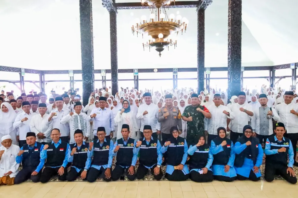 Jemaah Haji Lumajang Diingatkan untuk Jaga Kesehatan dan Kekompakan