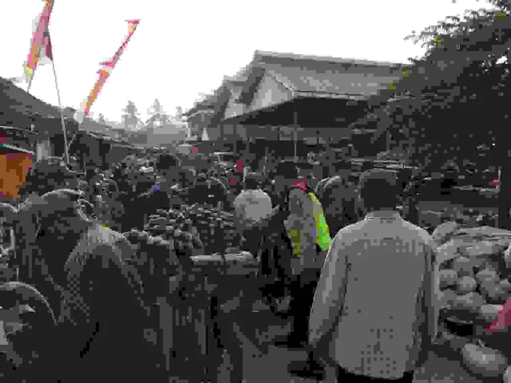 Penertiban Pedagang di Pasar Wates Wetan Tingkatkan Kelancaran Arus Lalu Lintas