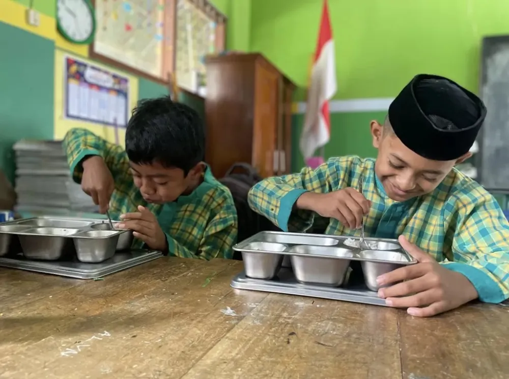 Suapan Harapan dari Program MBG di Pasrujambe Lumajang