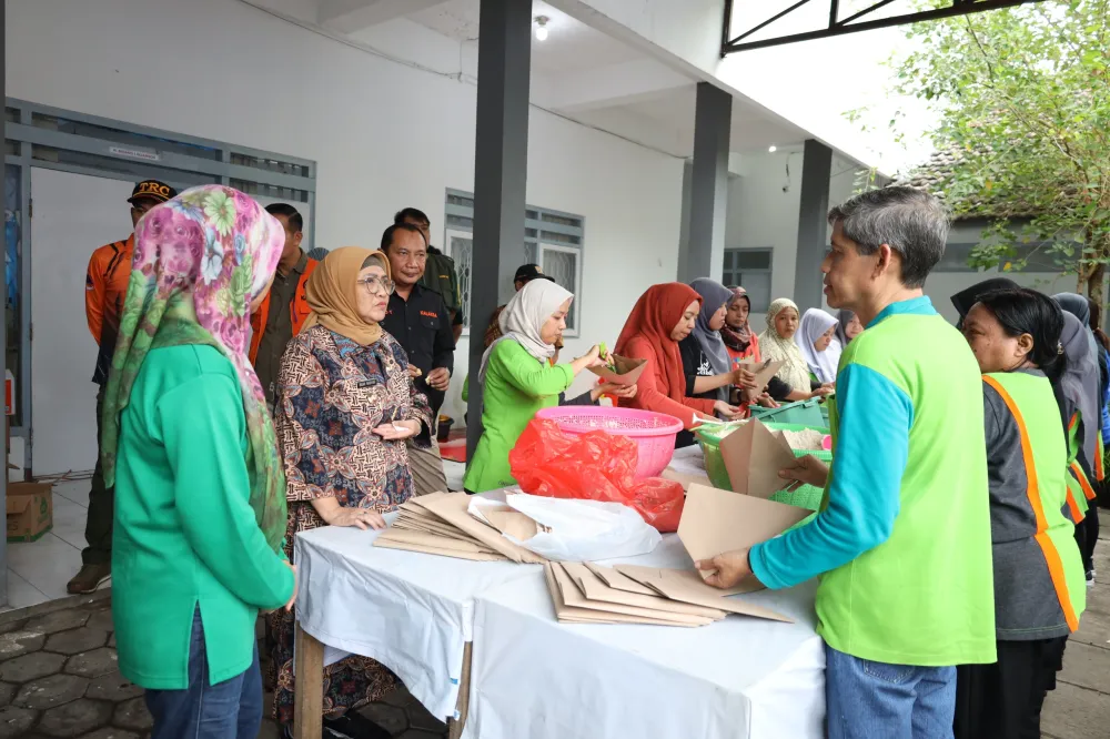 Dapur Umum Jadi Pilar Kebutuhan Dasar untuk Masyarakat Terdampak Bencana