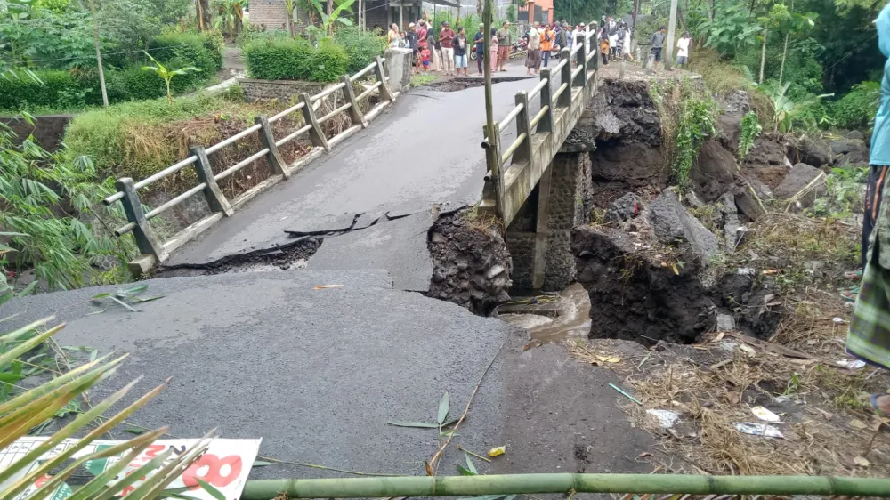 Upaya Terkoordinasi, Pemkab Lumajang Intensifkan Perbaikan Infrastruktur Terdampak Banjir