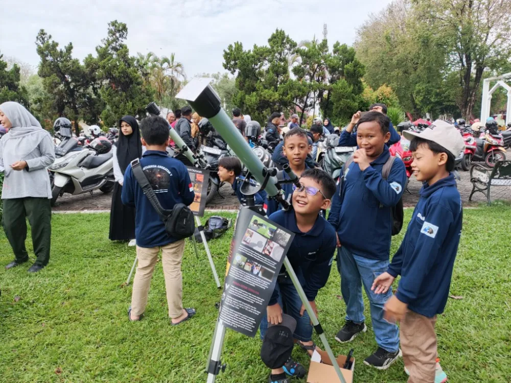 Kelas Antariksa di Tengah Kota, Komunitas Astronomi Lumajang Ajak Warga Kenali Tata Surya