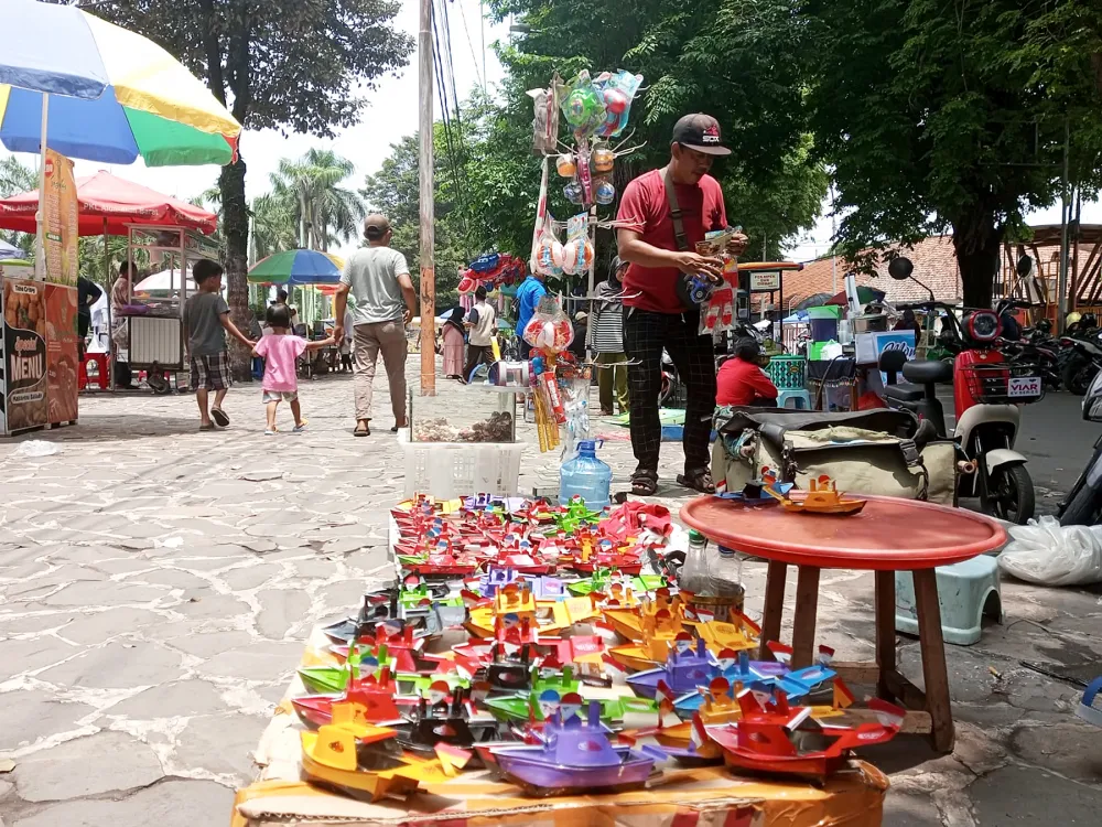 Ramainya Car Free Day Alun-Alun Lumajang, PKL Raih Untung Besar, Pengentasan Kemiskinan Terwujud