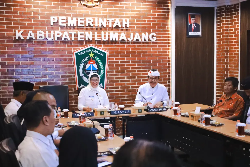 Pemkab Lumajang Memastikan Keharmonisan Piodalan Melalui Kolaborasi Bersama