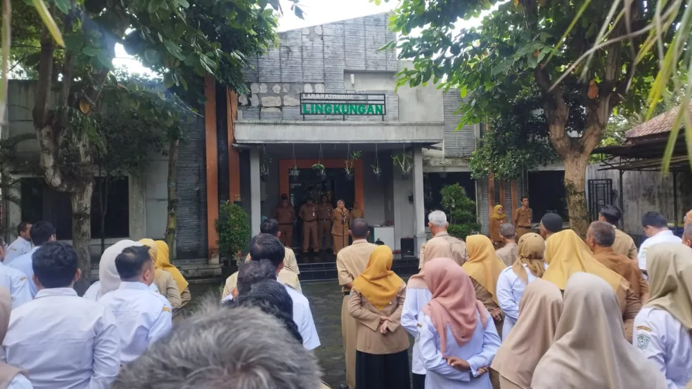 DLH Lumajang Komitmen Tingkatkan Pelayanan Kepada Masyarakat