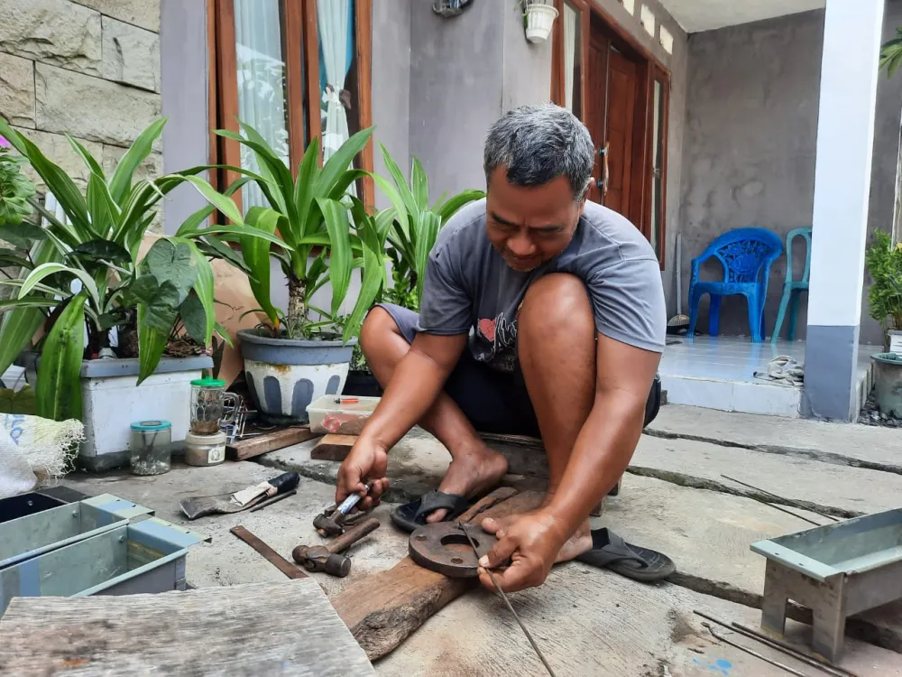 Di Tangan Kreatif, Limbah Besi Disulap Jadi Kerajinan Bernilai Ekonomis